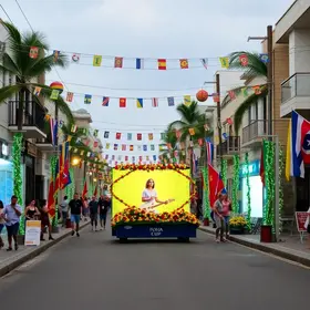 rua decorada para a copa